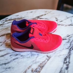 Nike 7.5 Hot Pink and Purple Shoes EUC